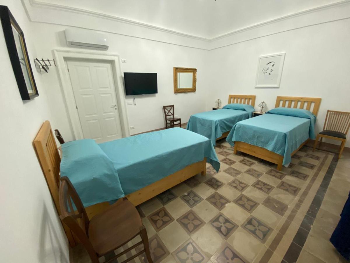Touristhouse Monopoli 10 Bed and Breakfast Eksteriør billede